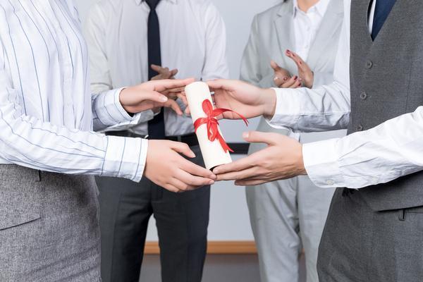 人力资源管理师工伤案例分析题|项目融资领域的核心关注点解析 图2