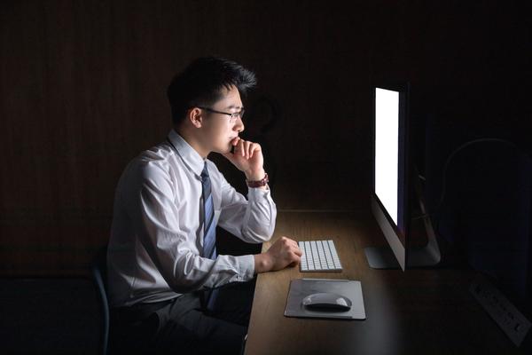 农行信贷员工作怎么样|解析项目融资领域的职业发展与挑战 图1