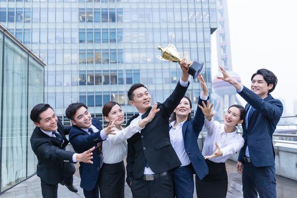 公司发展与员工培训的深度关联|项目融资领域的关键策略 图2