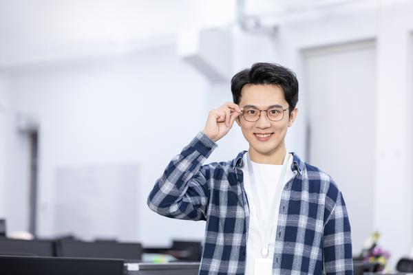 眼镜行业创业|项目融资策略与市场洞察 图1