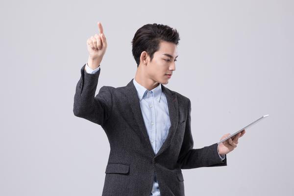 贷款期间轿车被抵押 车主面临困境图1