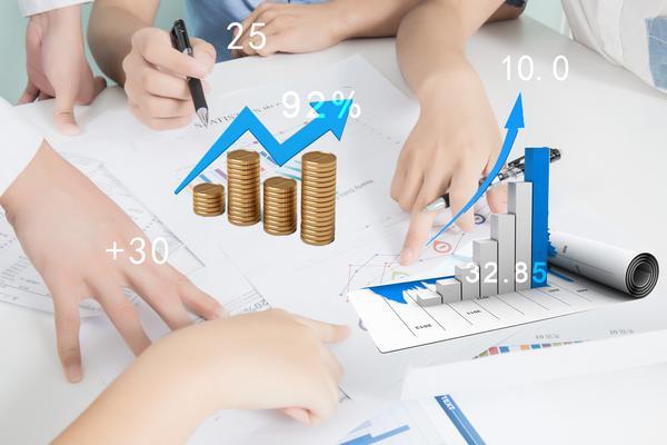 中国银行业转型：从传统金融机构向数字化银行迈进 图2