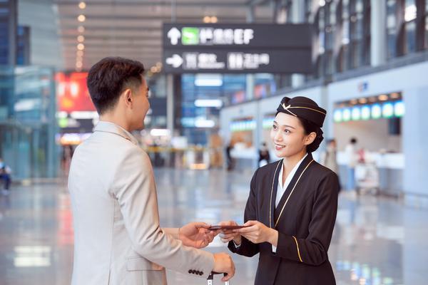 客运企业转型先进企业的路径与融资策略 图1