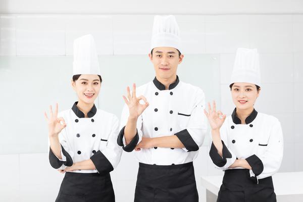贷款业务员如何有效沟通：项目融资中的关键技巧与策略 图2