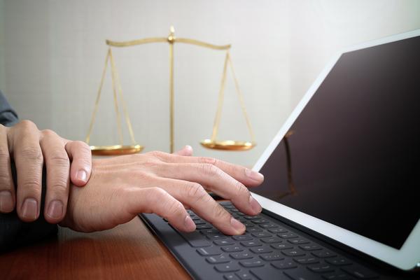 建设项目管理咨询合同中的项目融资策略与风险控制 图1