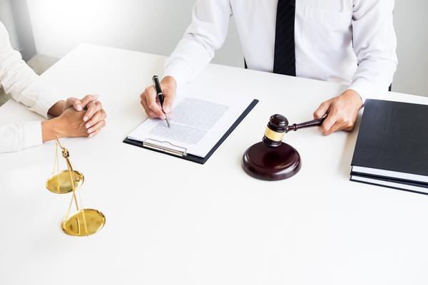 贷款中介忽悠客户是否犯法？企业融资行业中