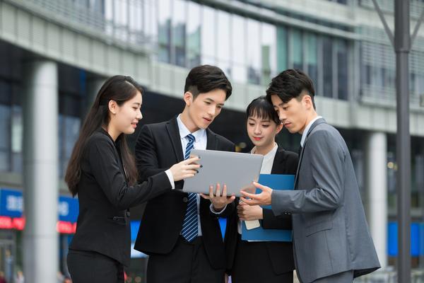 基于波特五力模型的项目融资与企业贷款行业竞争状况分析 图1