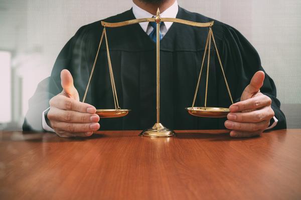 客户关系管理中客户包括哪些群体：项目融资领域的深度解析 图2