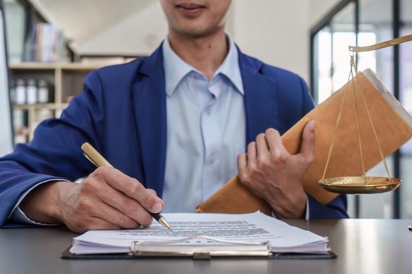 企业上市前给员工的期权设计与项目融资策略