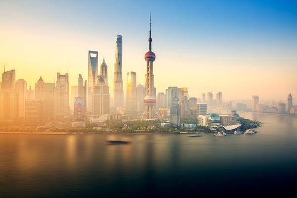 项目融资与企业贷款中的履约担保人合同条款：类型与填写指南 图1